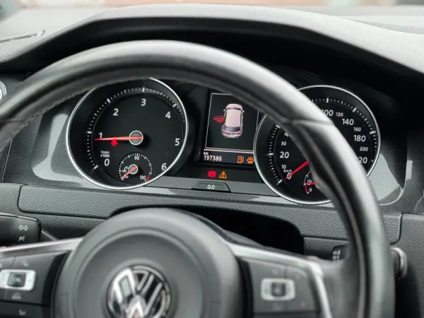 Volkswagen Golf 2.0 TDi GTD 8