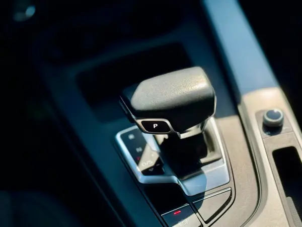 Audi A4 2.0 TDI multitronic Business Line 15