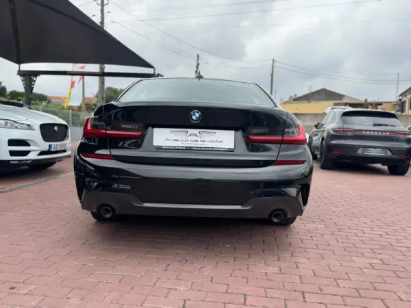 BMW 318 d Pack M 6