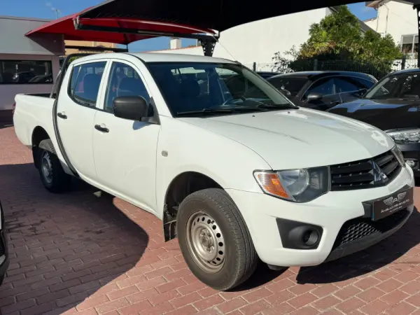 Mitsubishi L200 2.5 DI-D CD In.AC Low Rider 2WD 3
