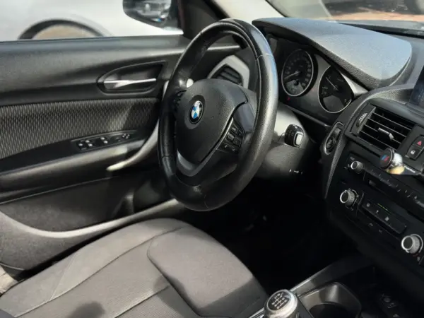 BMW 118 d Line Urban 10