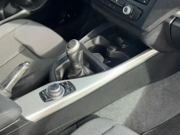 BMW 118 d Line Urban 18