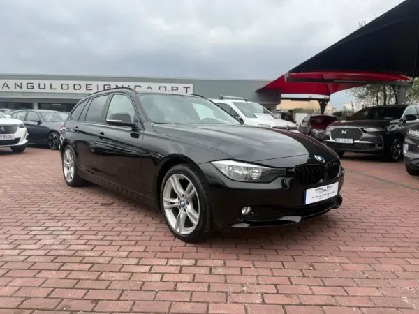 BMW 318 Touring Efficient Dynamics 4