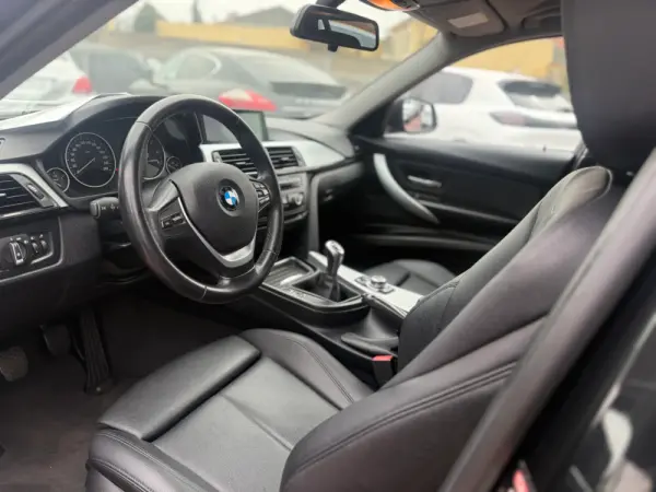 BMW 318 Touring Efficient Dynamics 15