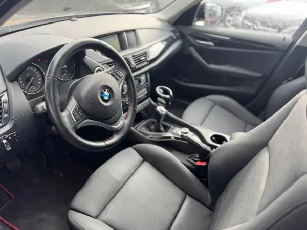 BMW X1 18 d sDrive 7