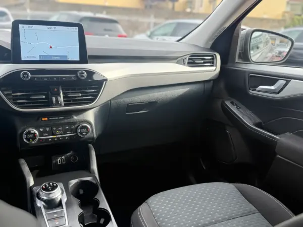 Ford Kuga 1.5 TDCi EcoBlue Titanium Aut. 9