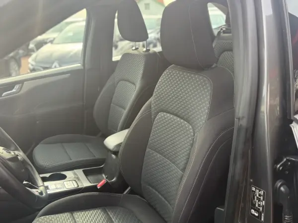 Ford Kuga 1.5 TDCi EcoBlue Titanium Aut. 15