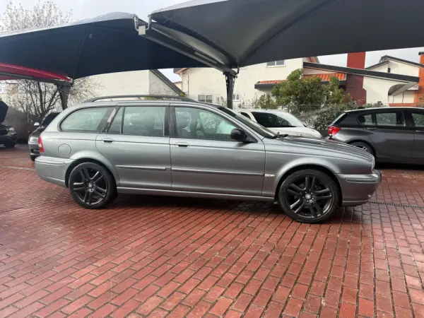 Jaguar X-Type 2.0 D Executive 3