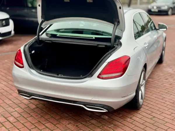 Mercedes-Benz C 200 BlueTEC Avantgarde 6