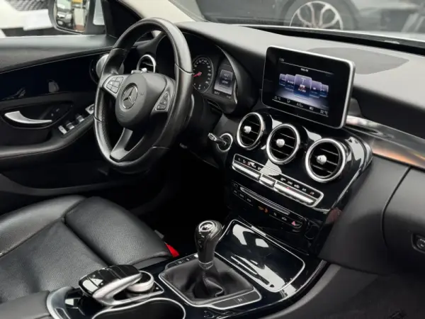 Mercedes-Benz C 200 BlueTEC Avantgarde 8
