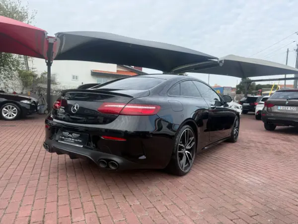 Mercedes-Benz E 53 AMG 4Matic+ 5