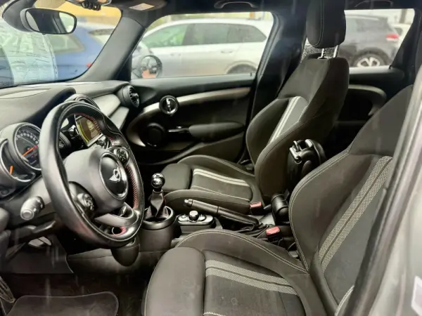 MINI 5 Portas John Cooper Works Cooper D 10