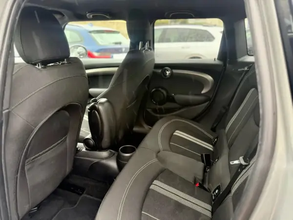 MINI 5 Portas John Cooper Works Cooper D 14