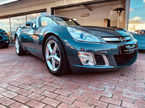 Opel GT 2.0 264 cv 2