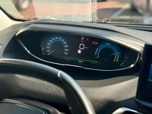 Peugeot 3008 4 Hybrid High Power 10