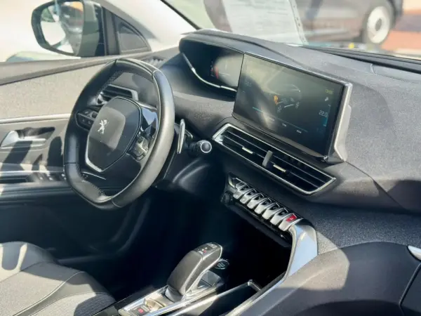 Peugeot 3008 4 Hybrid High Power 12