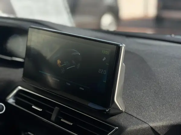 Peugeot 3008 4 Hybrid High Power 14