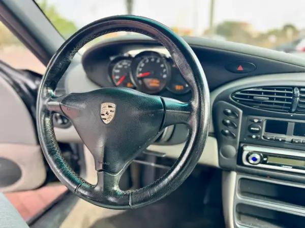 Porsche Boxster 2.7 10