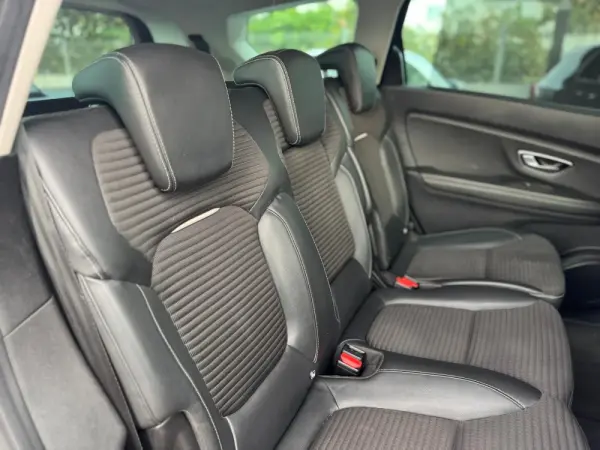Renault Grand Scénic 1.7 Blue dCi Bose Edition EDC 17