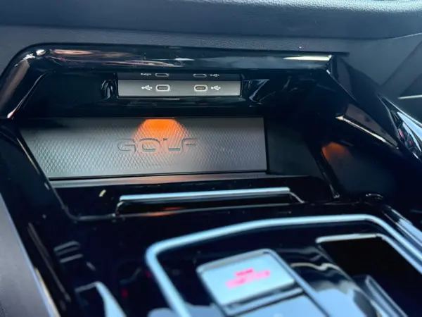 Volkswagen Golf 2.0 TSI GTI DSG 14