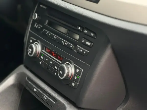 BMW X1 18 d sDrive 19