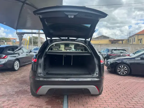 Land Rover Range Rover Velar 2.0 D200 AWD Dynamic SE 9