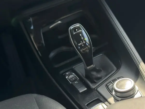 BMW X2 18 d sDrive Auto 21