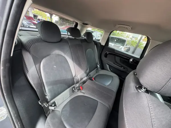 MINI Countryman Cooper SE ALL4 Auto 26