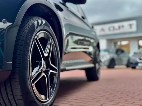Mercedes-Benz GLC 300 de Coupe 4Matic 9G-TRONIC AMG Line 8