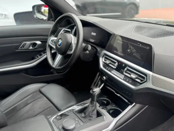 BMW 318 d Pack M 14