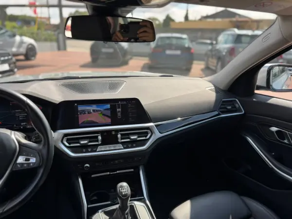 BMW 318 d Line Luxury 20