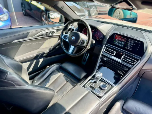 BMW M850i xDrive 12