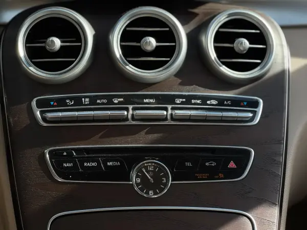 Mercedes-Benz C 220 (BlueTEC) d BlueEFFICIENCY Edition 7G-TRONIC Avantgarde 25