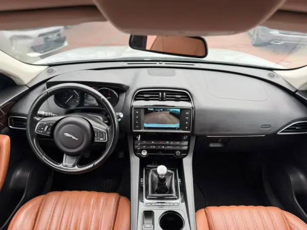Jaguar F-Pace 20d R-Sport 19