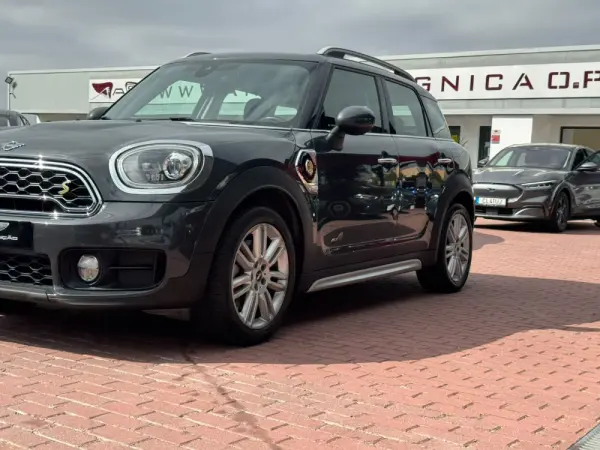 MINI Countryman Cooper SE ALL4 Auto 4