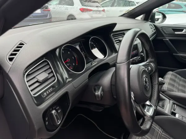 Volkswagen Golf 2.0 TDi GTD 15