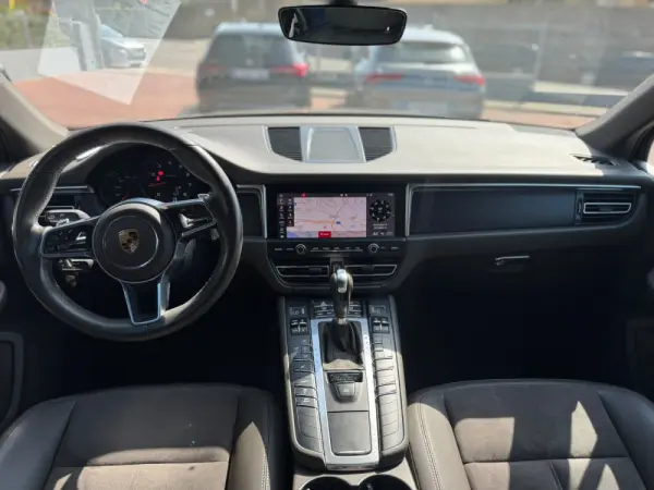 Porsche Macan 2.0T 14