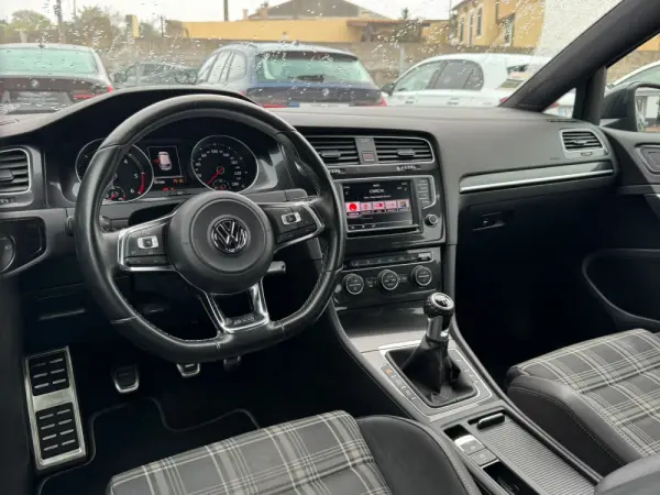 Volkswagen Golf 2.0 TDi GTD 13