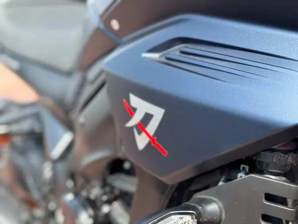 Suzuki Katana Katana neo-retro de alta performance 17