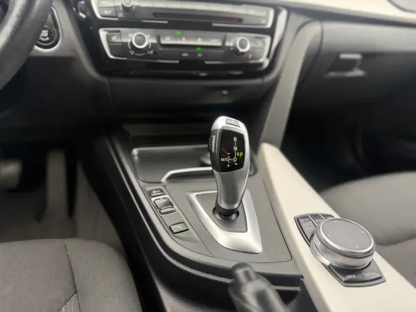 BMW 320 Eficient Dynamics Auto 15