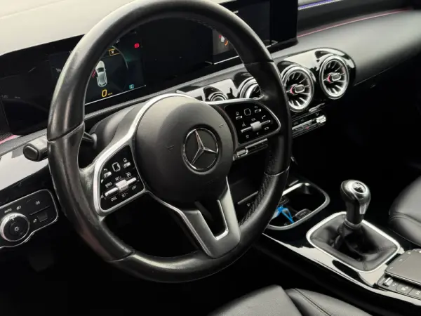 Mercedes-Benz A 180 d Advanced Progressive 21