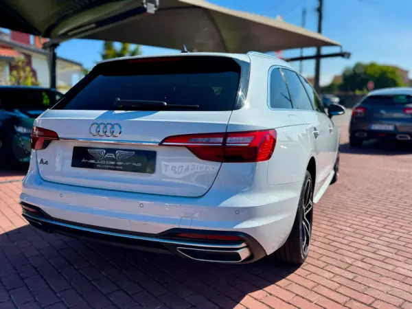 Audi A4 2.0 TDI multitronic Business Line 9
