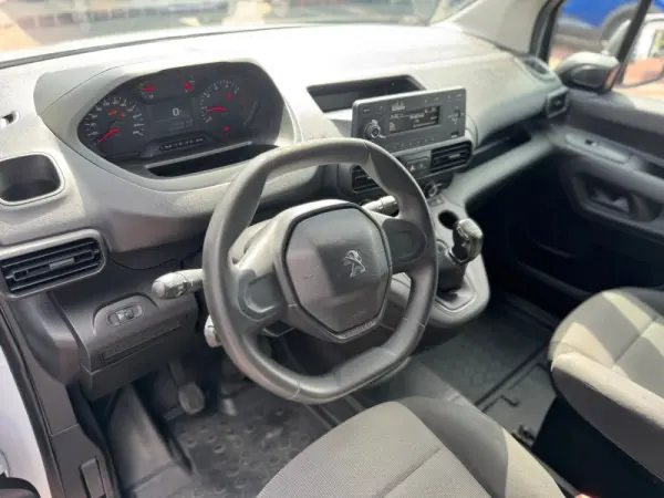 Peugeot Partner Outro 10