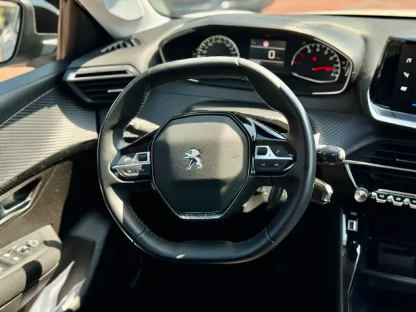 Peugeot 208 1.2 PureTech Active Pack 13