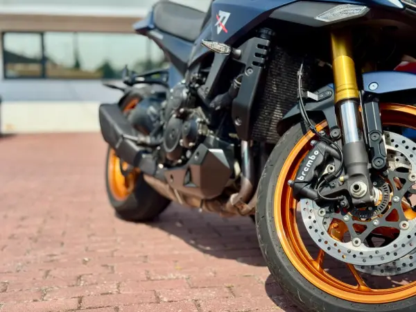 Suzuki Katana Katana neo-retro de alta performance 8