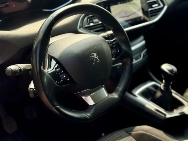 Peugeot 308 SW 1.2 PureTech Active Pack 15