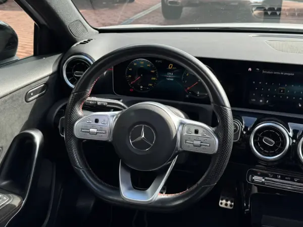Mercedes-Benz A 180 AMG Line 22