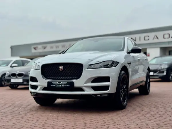 Jaguar F-Pace 20d R-Sport 5