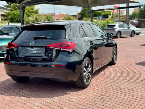 Mercedes-Benz A 180 d Business Solutions 8