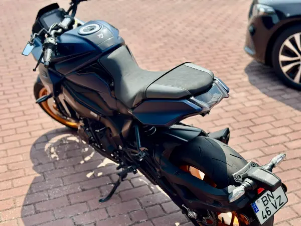 Suzuki Katana Katana neo-retro de alta performance 7